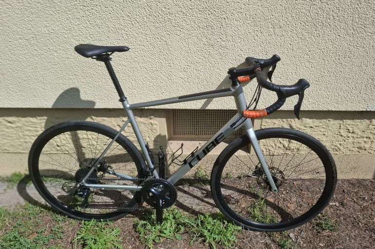 Tweedehands CUBE ATTAIN PRO 2023 2023 Road & Gravel — afbeelding 7 van 7