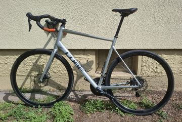 Used CUBE ATTAIN PRO 2023 2023 Road & Gravel, Light Gray — image 2 of 7