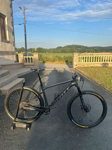 Used Scott Scale 940 2023 2023 Mountainbike, Black — image 1 of 7