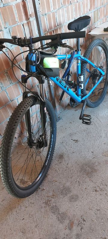 Used Trek Marlin 7 2018 2018 Mountainbike, Blue, 27.5 — image 3 of 3