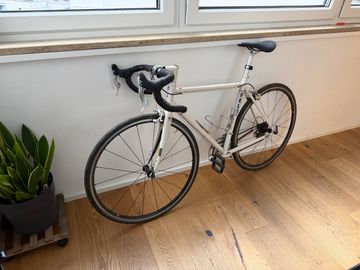 Used Felt F4130 - Athena 2012 2012 Road & Gravel, White — image 2 of 6