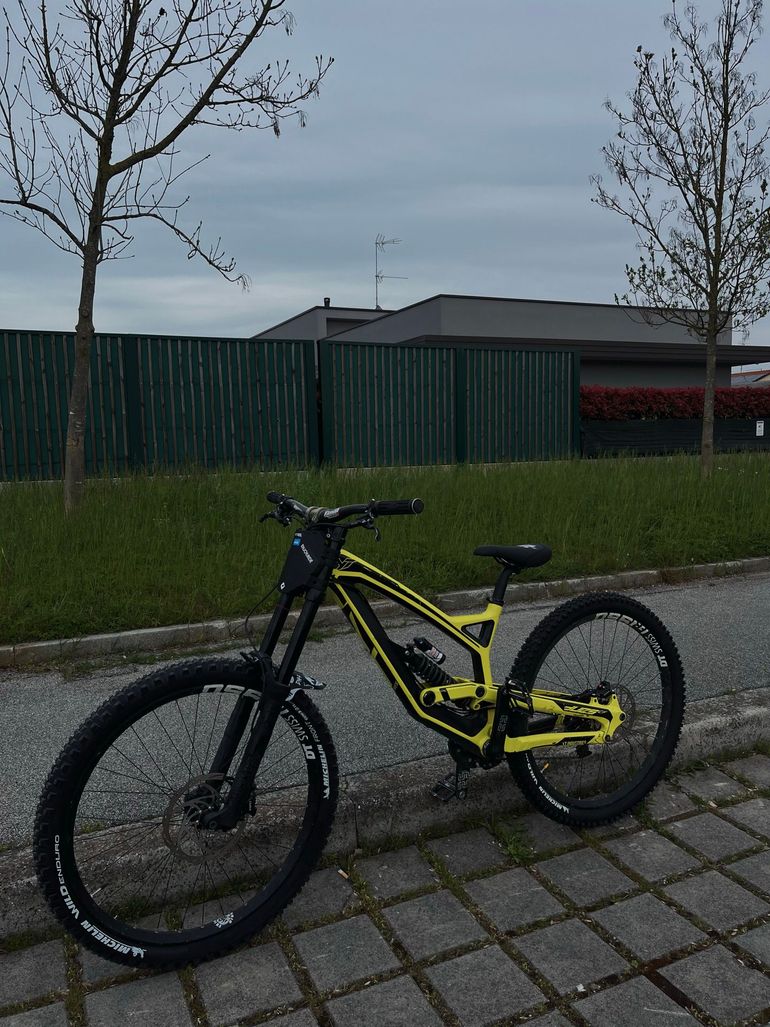 Używany YT Industries Tues Other SRAM 2018 Mountainbike — zdjęcie 2 z 9