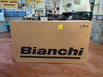 Tweedehands Bianchi E-omnia Other Shimano 2024 Urban — afbeelding 2 van 4