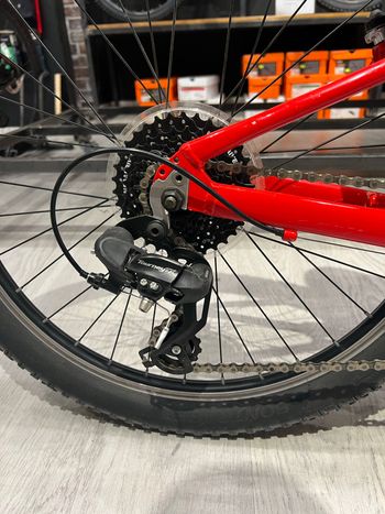 Used Trek Precaliber Other Shimano - Mountainbike 2023 Mountainbike, Red — image 3 of 7