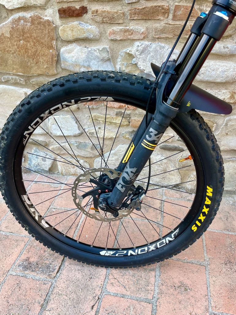 Gebrauchtes Giant Full-E+ 1 2017 2017 Mountainbike, Rot, 27.5 — Bild 7 von 10
