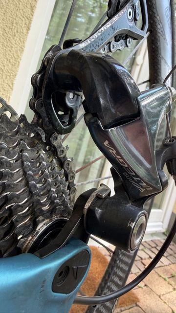 Used Canyon Ultimate CF SLX 8.0 2018 2018 Road & Gravel, Blue — image 7 of 12