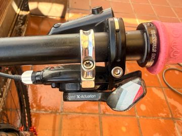 Gebrauchtes Canyon Nerve AL 7.0 2014 Mountainbike, Hellgrau — Bild 6 von 6