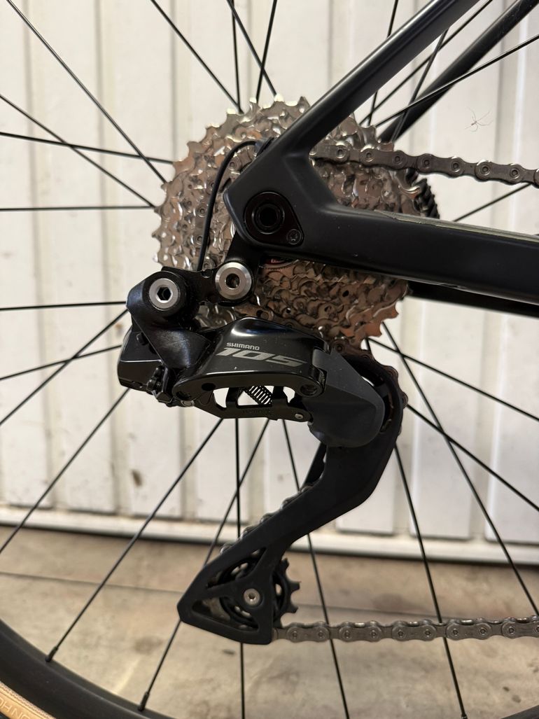 BMC Roadmachine FIVE 2024 2024 Road & Gravel usato, Nero — immagine 5 di 5