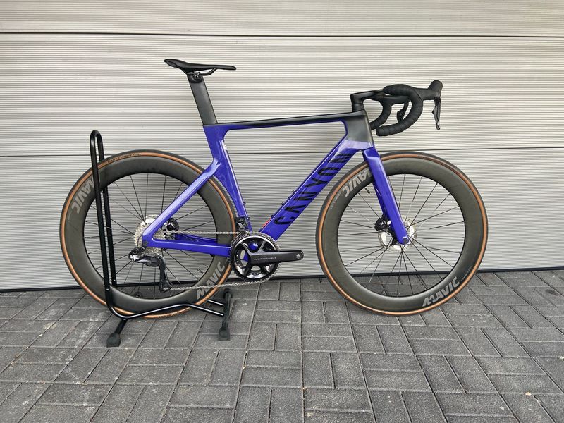 Used Canyon Aeroad CF SLX 8 Di2 Cosmic 2024 2024 Road & Gravel