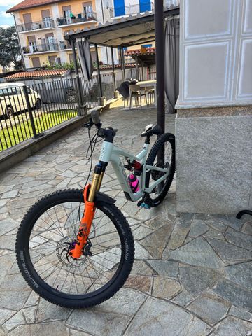 Used Focus JAM 6.9 2022 2022 Mountainbike, Light Gray, 29 — image 5 of 7