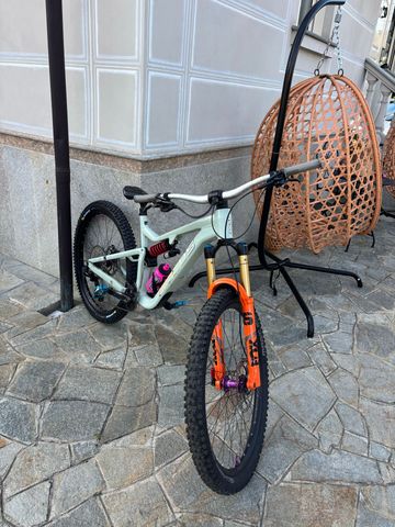 Used Focus JAM 6.9 2022 2022 Mountainbike, Light Gray, 29 — image 2 of 7