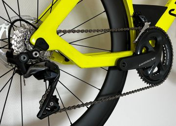 Used Canyon Speedmax CF 8 Disc 2022 2022 Road & Gravel, Green — image 5 of 7