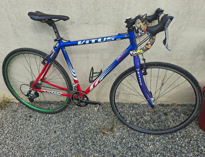 Vitus Custom Shimano Ultegra 2004 2004 Road & Gravel d'occasion