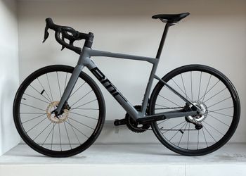 BMC Teammachine SLR TWO 2026 2026 Road & Gravel usato, Grigio chiaro — immagine 2 di 11
