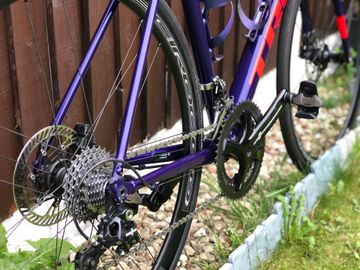 Gebrauchtes Trek Domane Other Campagnolo 2023 Road & Gravel, Violett — Bild 3 von 3