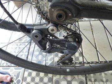 Used Giant Defy Shimano Ultegra 2019 Road & Gravel, Black — image 10 of 11
