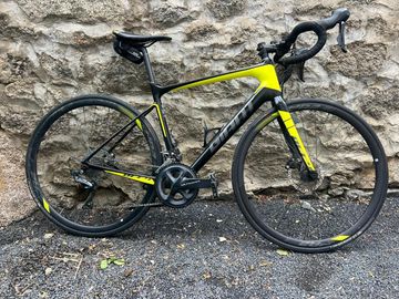 Used Giant Defy Shimano Ultegra 2019 Road & Gravel, Black — image 1 of 11