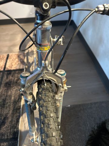 Used Diamondback Custom Shimano XTR 1996 Mountainbike, Light Gray — image 6 of 8