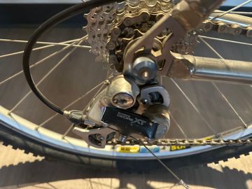 Used Diamondback Custom Shimano XTR 1996 Mountainbike, Light Gray — image 3 of 8