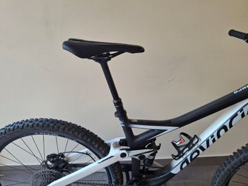 Tweedehands Devinci Django Carbon RS 2017 2017 Mountainbike — afbeelding 3 van 8