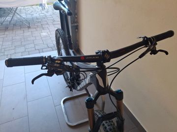 Tweedehands Devinci Django Carbon RS 2017 2017 Mountainbike — afbeelding 5 van 8