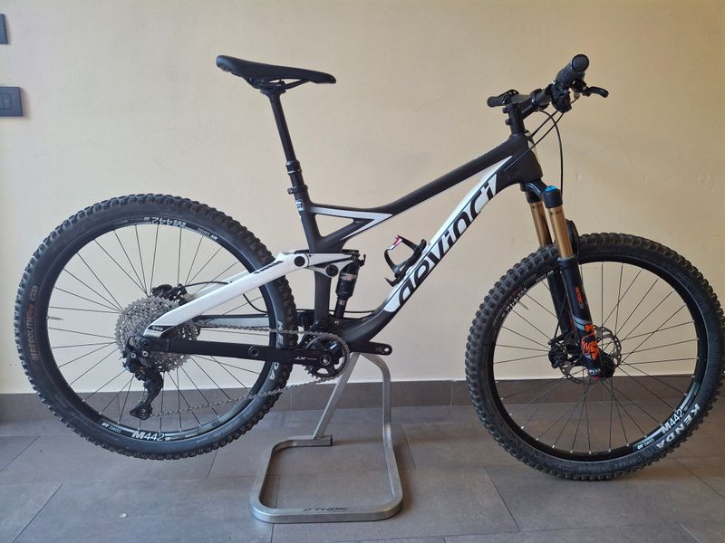 Used Devinci Django Carbon RS 2017 2017 MTB