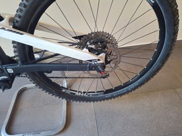 Tweedehands Devinci Django Carbon RS 2017 2017 Mountainbike — afbeelding 6 van 8