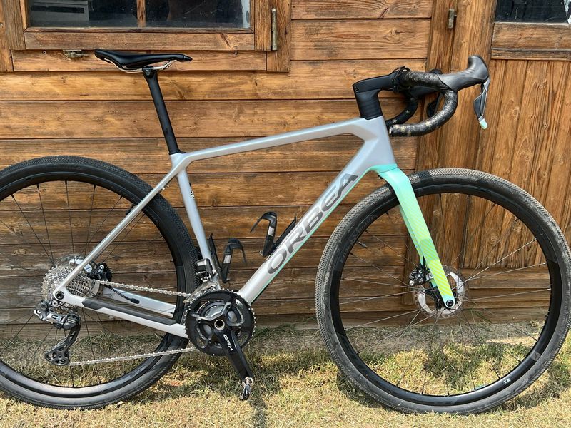Käytetty Orbea TERRA M20i TEAM 2023 2023 Road & Gravel