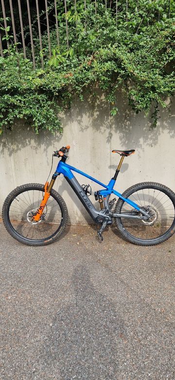 Tweedehands CUBE STEREO HYBRID 140 HPC, ACTIONTEAM 750 2024 2024 MTB