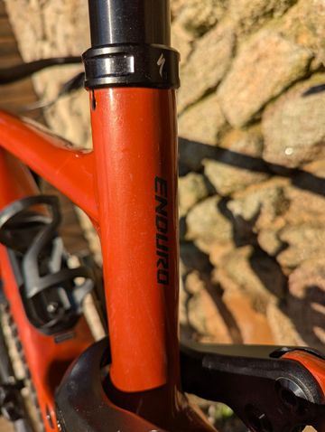 Used Specialized Enduro Comp 2022 2022 Mountainbike, Red, 29 — image 10 of 12