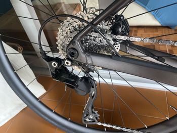 Orbea Avant H30 2025 2025 Road & Gravel usato, Nero — immagine 5 di 6