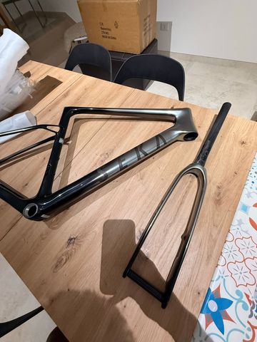 Seka Custom Frameset 2026 Road & Gravel d'occasion — image 2 sur 3