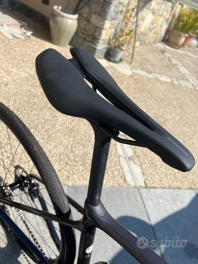 Gebrauchtes Giant Defy Advanced 1 2023 2023 Road & Gravel, Violett — Bild 4 von 6
