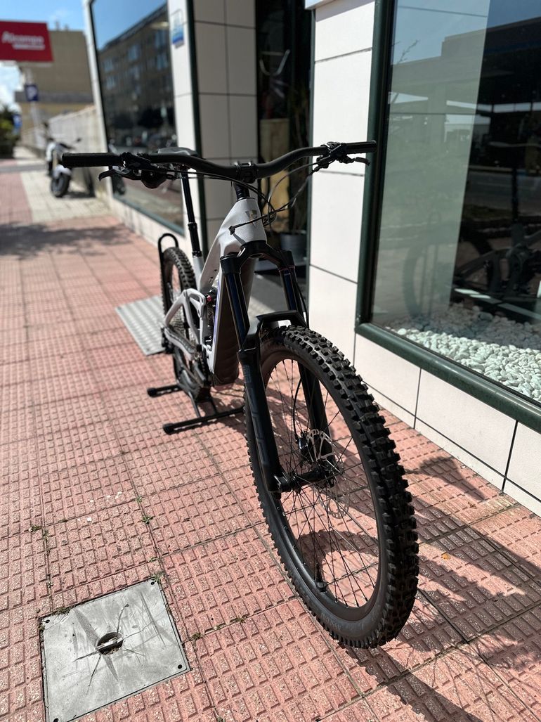 Tweedehands Giant Reign Advanced E+ 2 2026 2026 Mountainbike — afbeelding 4 van 12