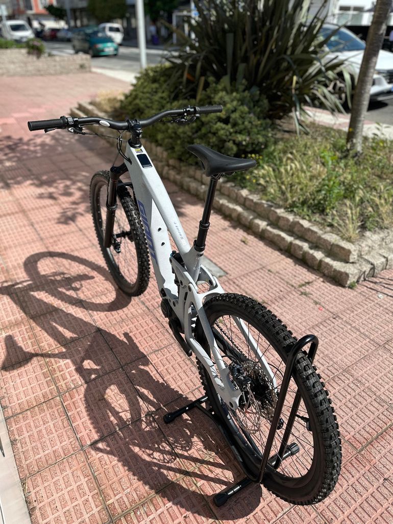 Tweedehands Giant Reign Advanced E+ 2 2026 2026 Mountainbike — afbeelding 11 van 12