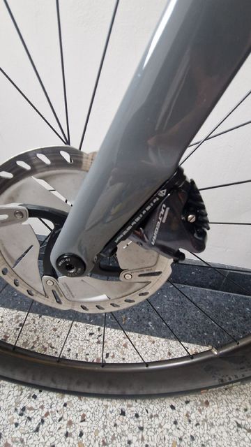 Tweedehands Canyon Aeroad CF SL 8 Disc 2022 2022 Road & Gravel — afbeelding 9 van 12