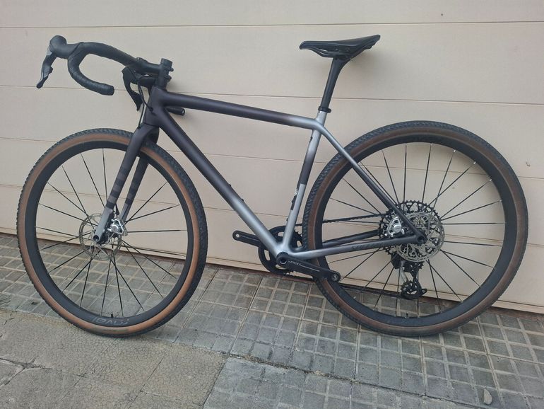 Specialized Crux SRAM Red eTap AXS 2026 Road & Gravel d'occasion — image 8 sur 11