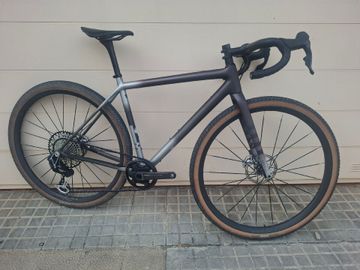 Używany Specialized Crux SRAM Red eTap AXS 2026 Road & Gravel