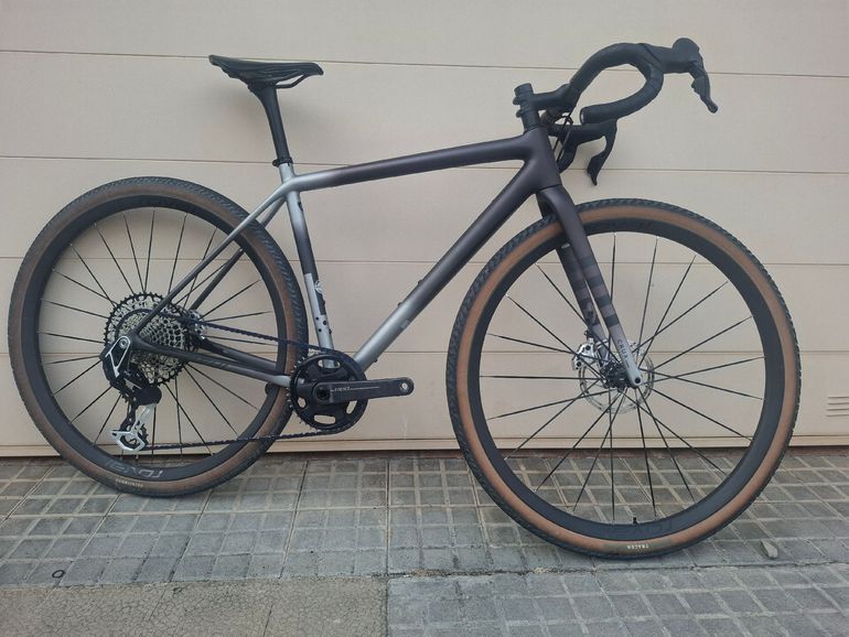 Specialized Crux SRAM Red eTap AXS 2026 Road & Gravel d'occasion — image 2 sur 11