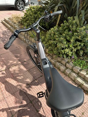 Giant Custom 2026 Urban de segunda mano, Gris claro — imagen 11 de 11
