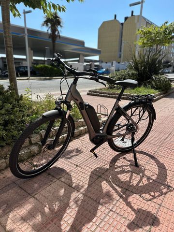 Giant Custom 2026 Urban de segunda mano, Gris claro — imagen 6 de 11