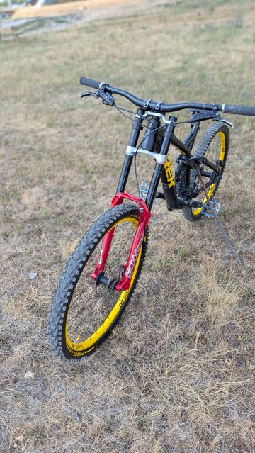 Used Trek Session SRAM X01 DH 2021 Mountainbike, Black — image 6 of 9