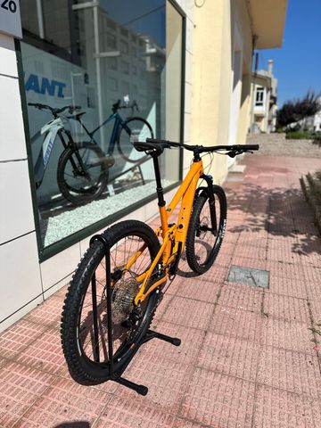 Käytetty Giant Trance Shimano Deore 2025 Mountainbike — kuva 3 / 13