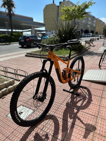 Käytetty Giant Trance Shimano Deore 2025 Mountainbike — kuva 8 / 13