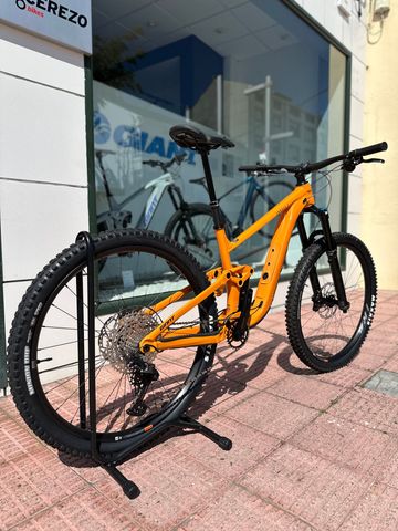 Käytetty Giant Trance Shimano Deore 2025 Mountainbike — kuva 6 / 13