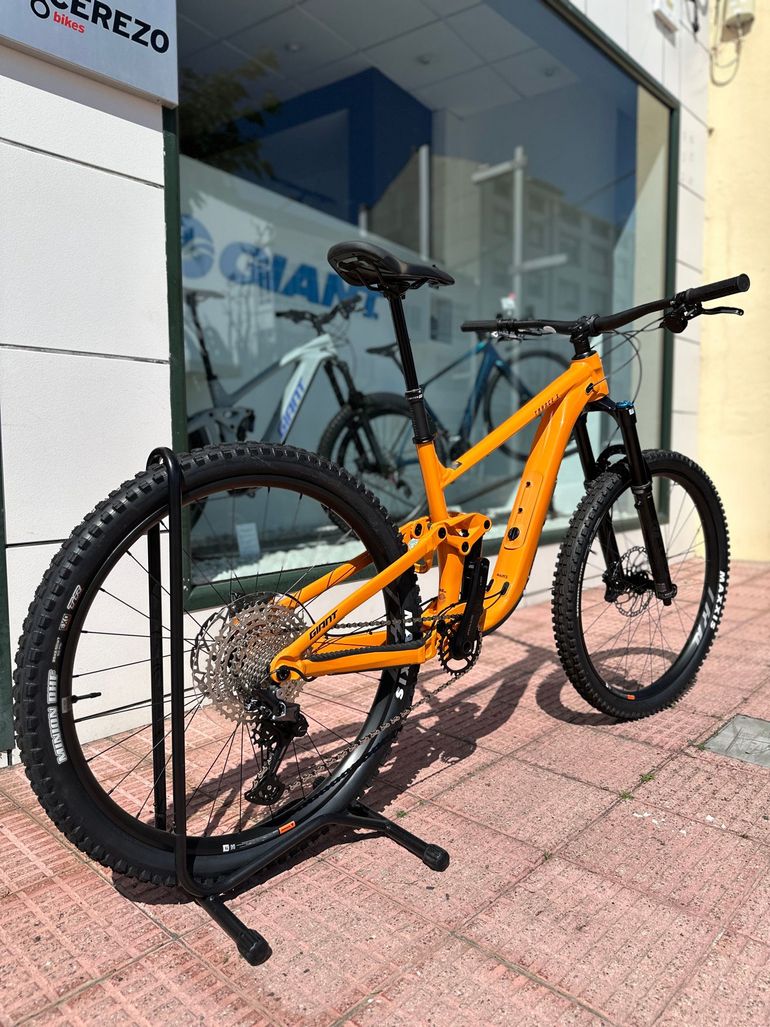 Giant Trance Shimano Deore 2025 Mountainbike usato, Arancione — immagine 6 di 13