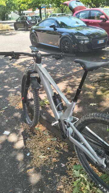 Used Scott Genius 940 2023 2023 Mountainbike, Light Gray, 29 — image 5 of 13