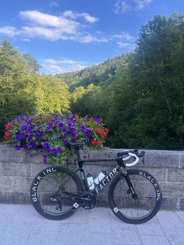 Factor OSTRO VAM 2023 2023 Road & Gravel d'occasion — image 1 sur 3
