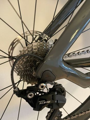 Używany Canyon Speedmax CF 7 Disc 2022 2022 Road & Gravel — zdjęcie 4 z 9