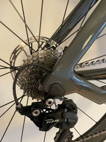 Used Canyon Speedmax CF 7 Disc 2022 2022 Road & Gravel, Light Gray — image 4 of 9